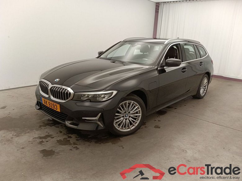 BMW 3 TOURING - 2019 330eXA 184 PHEV 5d
