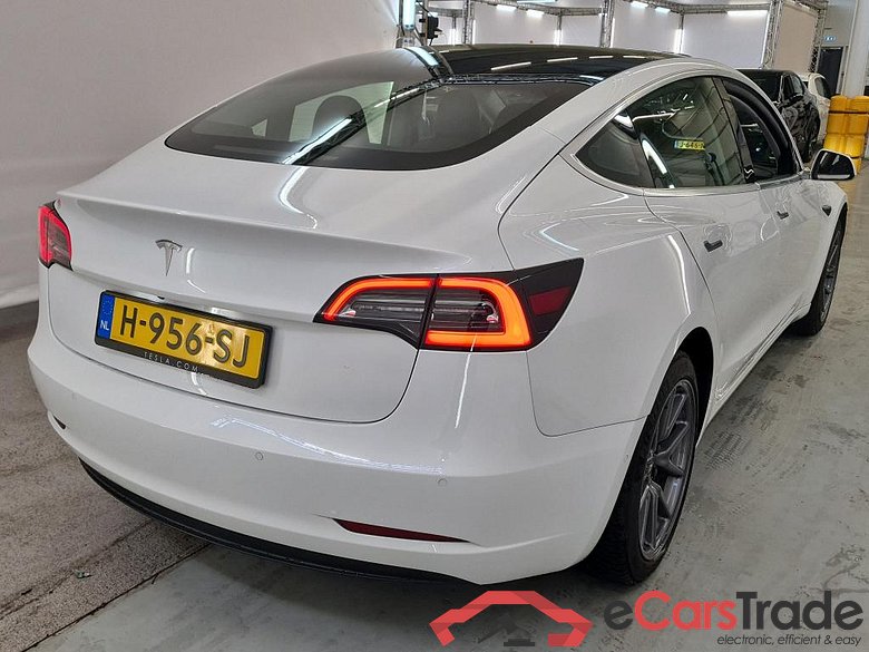 Tesla Model 3 '18 BEV Tesla Model 3 Standard Range Plus RWD 4d #2