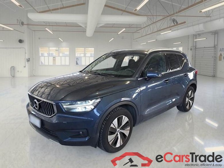 Volvo 228 VOLVO XC40 / 2017 / 5P / SUV T5 PLUG-IN HYBRID AUTO RECH INSCRIP EXPR #1