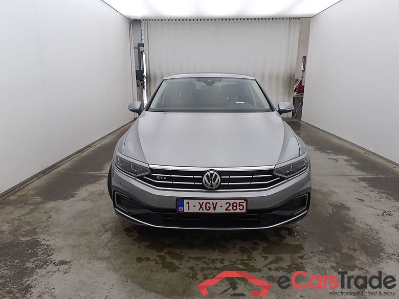 Volkswagen Passat 1.4 TSI DSG6 GTE Business 4d #1
