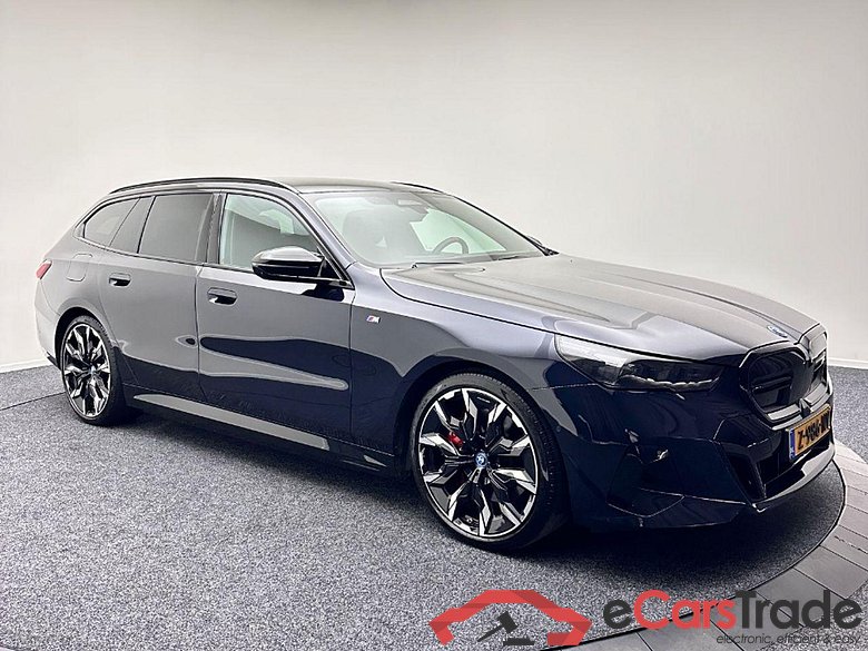 BMW i5 Touring M60 xDrive 84 kWh #2