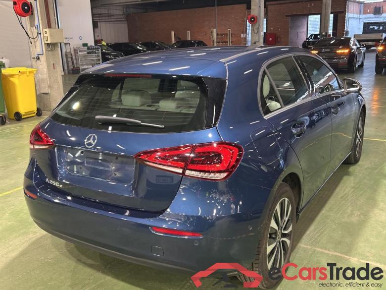 MERCEDES-BENZ CLASS A (W177) A 250 e PHEV #2