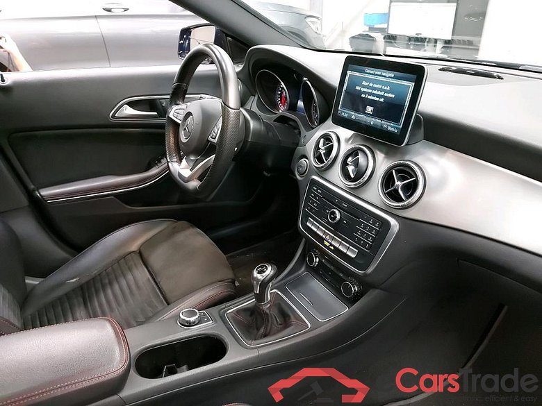 MERCEDES - MER CLA SHOOTING BRAKE 180 D AMG Line Pack Design & Professional & Pano Roof #3