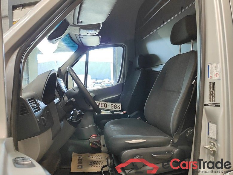 Mercedes-Benz Sprinter 516 CDI A2H1 5.0T 4d #6