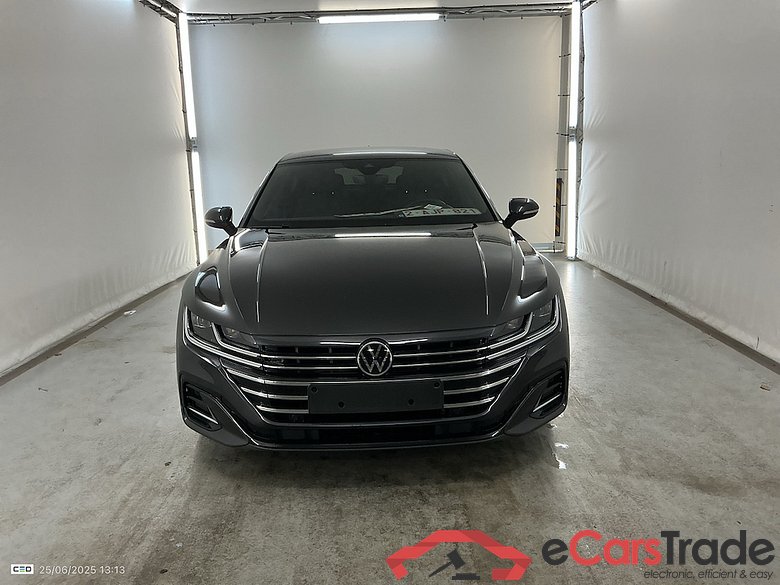 VOLKSWAGEN ARTEON 2.0 TDI 110KW DSG R-LINE Design Assistance