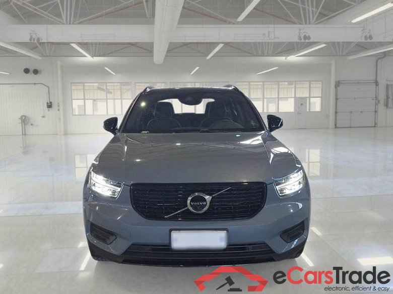 VOLVO XC40 / 2017 / 5P / SUV T5 PLUG-IN HYBRID AUTO RECHARGE R-DESIGN #6