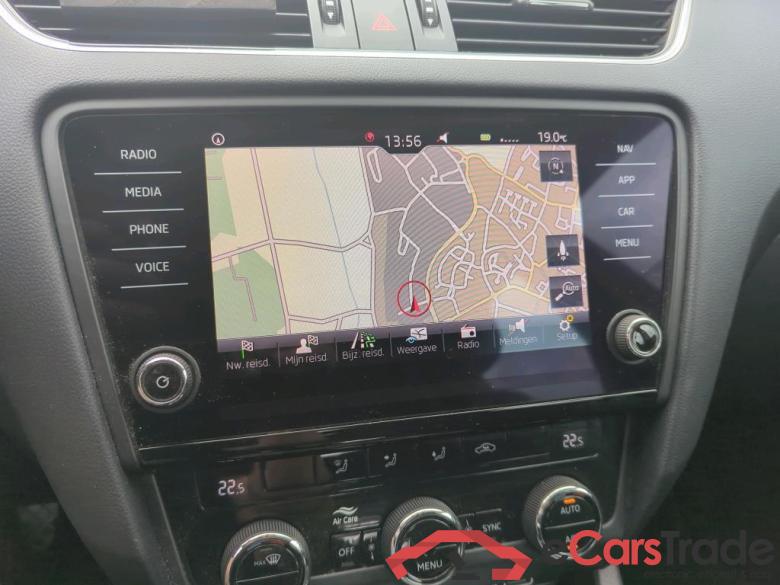 SKODA Octavia Combi 110 kW #3