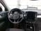 preview Volvo XC40 #2