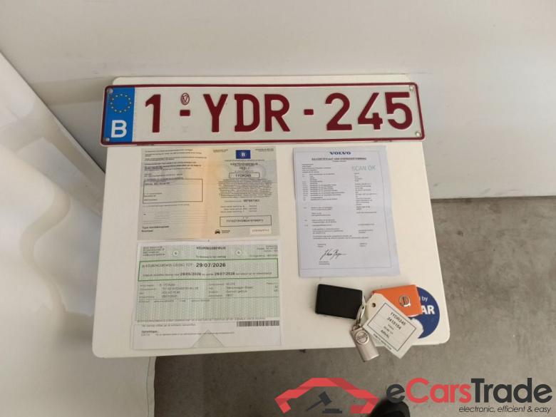 Volvo XC40 T3 Geartronic Momentum Pro 5d #4