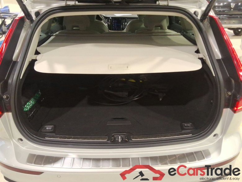 VOLVO V60 - 2018 2.0 T8 AWD PHEV Inscription Geartronic #3