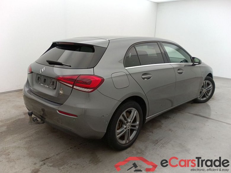 Mercedes-Benz A-Klasse A 250 e 5d #2