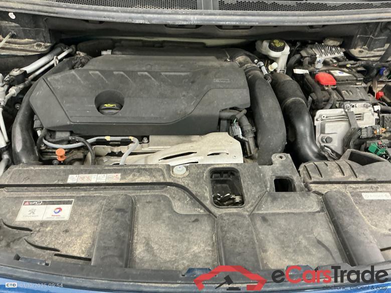 PEUGEOT 3008 1.6 HYBRID 225 E-AUTO8 ALLURE PACK #6 PEUGEOT 3008 1.6 HYBRID 225 E-AUTO8 ALLURE PACK #6