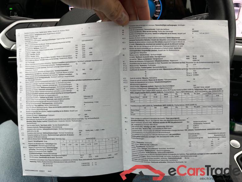 VOLKSWAGEN Golf VIII New Golf Life 1.0 TSI 81 kW (110 ch) 6 vitesses manuel #3