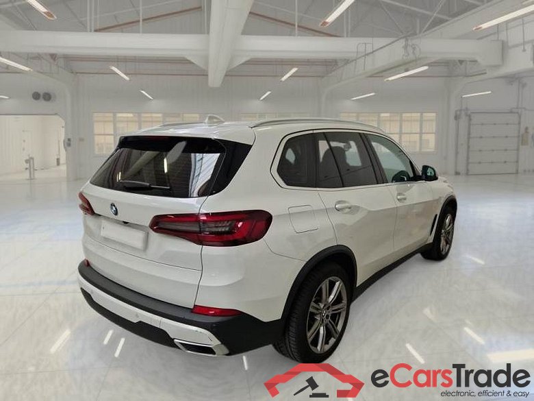 BMW X5 / 2018 / 5P / SUV XDRIVE 25D BUSINESS AUTOM. #2
