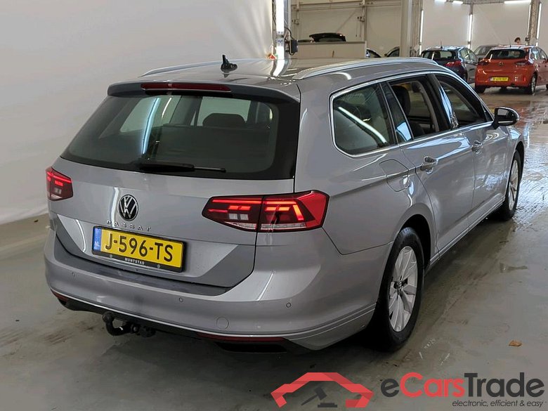 Volkswagen Passat Variant 1.5 TSI 7-DSG Business 5d #2