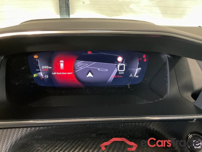 PEUGEOT 2008 1.2 PureTech Allure #6