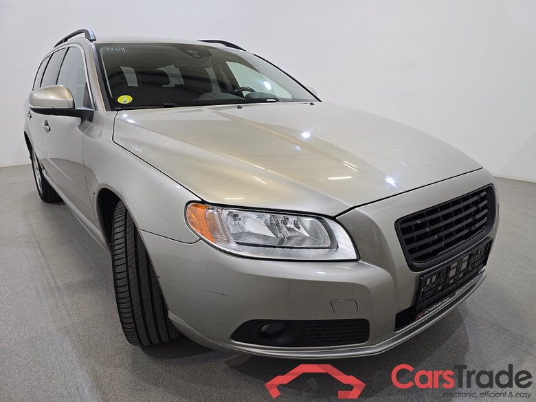 Volvo V70 2.0d D3 Navi Leather Klima PDC ... #3