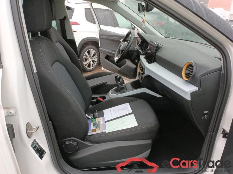 SEAT Arona / 2017 / 5P / todoterreno 1.0 TSI 81kW (110CV) Style Plus (AC) #6