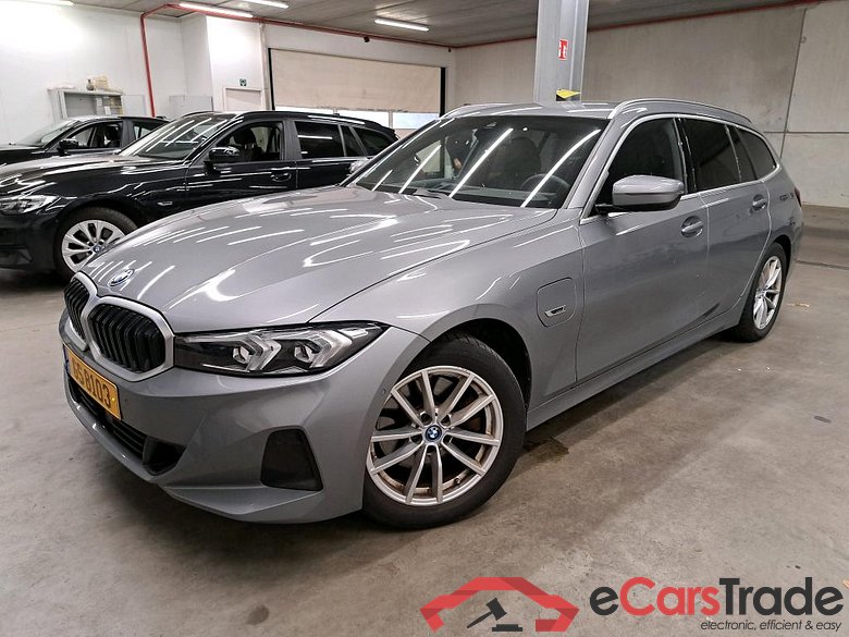 BMW - BMW 3 TOURING 320e 204PK Pack Comfort With Vernasca Sport Seats & Heated Steering Wheel & Comfort Pack & Driving Assistant & Parking Assistant Pack & Active Cruise * HYBRID * #1