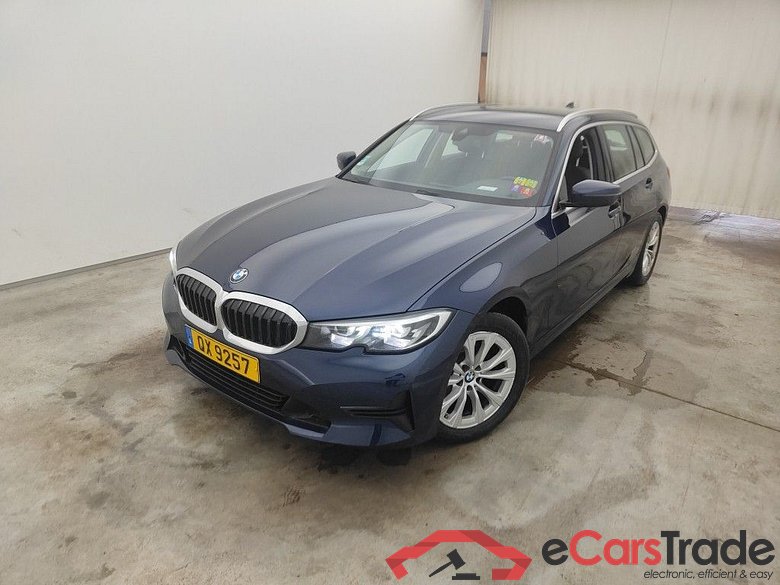 BMW 3 TOURING DIESEL - 2019 320 dxA 190 xDrive (EU6d-TEMP) 4d Steptronic #1