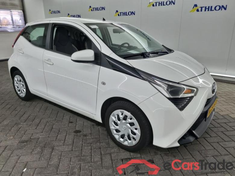 TOYOTA Aygo 1.0 VVT-i x-play 5D 53kW #2