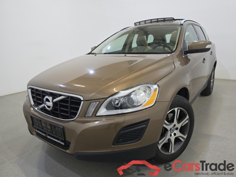 Volvo XC60 2.0 D3 Summum Aut. Pano Navi Leather KeylessGo Camera Klima PDC ...