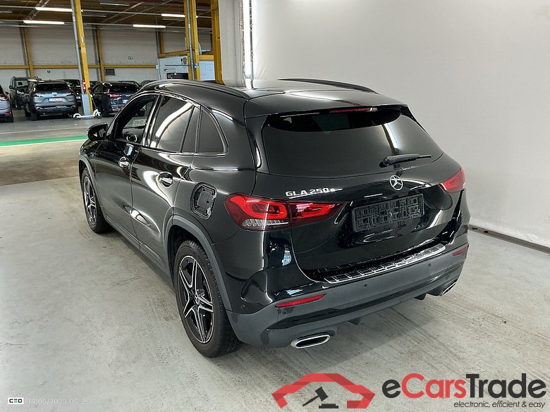 MERCEDES-BENZ GLA 1.3 GLA 250 E SMartphone-integratie Parkeer 360 Camera Night AMG line #3