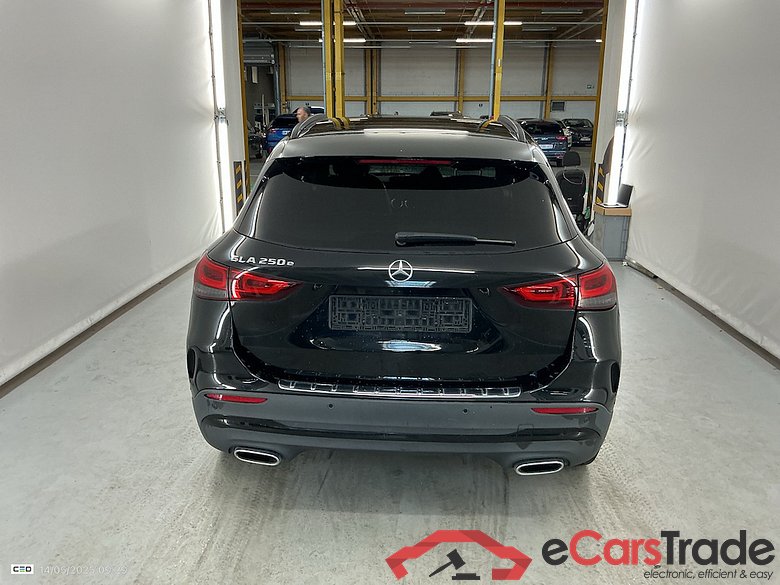 MERCEDES-BENZ GLA 1.3 GLA 250 E SMartphone-integratie Parkeer 360 Camera Night AMG line #5