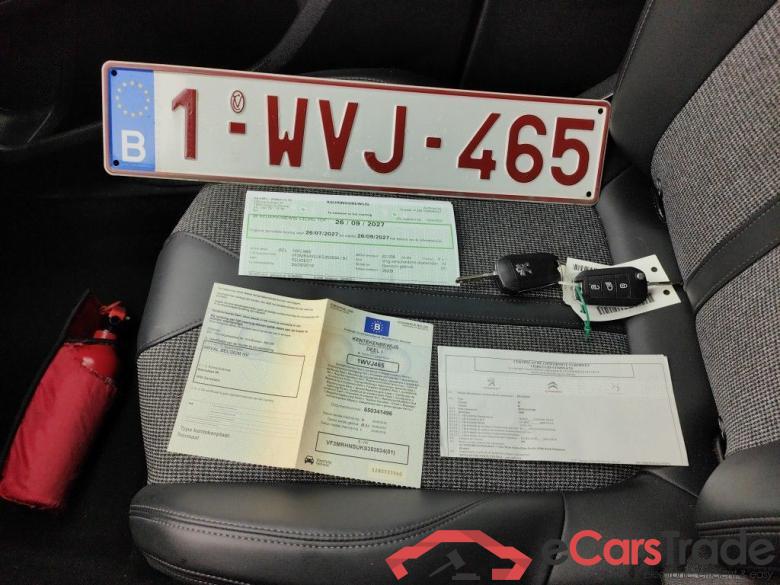 Peugeot 3008 1.2 PureTech 96kW S&S Auto Allure 5d #4