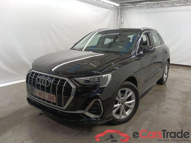 Audi Q3 35 TDI S tronic S line 5d #1