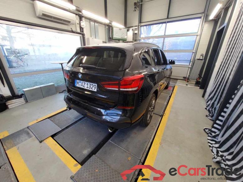 BMW X1 (F48)(2015->) DE - SUV5 sDrive20i EU6d, M Sport (EURO 6d), (Facelift) 2020 - 2022 #3