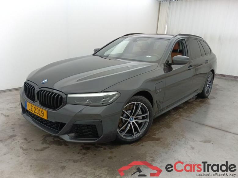 BMW 5 TOURING - 2020 530eAS 184hp PHEV 5d #1