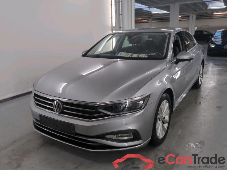 VOLKSWAGEN Passat 1.6 TDI ELEGANCE BUSINESS DSG #1