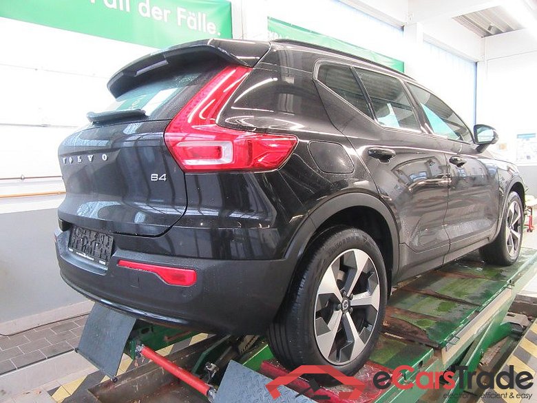 Volvo XC40 (2017->) DE - SUV5 B4 2WD EU6d, Plus Dark (EURO 6d), (Facelift) 2022 - 2024 #3
