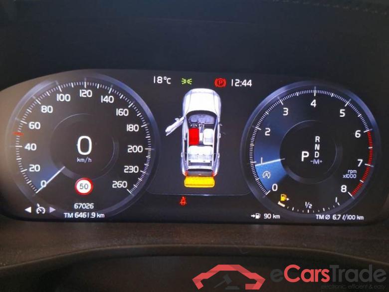 VOLVO XC40 / 2021 / 5P / SUV T2 AUTOMATICO CORE #4