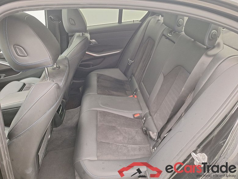 BMW, 3-serie '18, BMW 3 Reeks Berline 318dA (100 kW) 4d #4