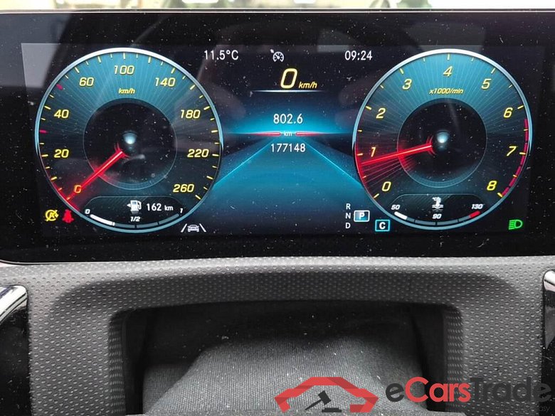 MERCEDES-BENZ A-klasse 200 Business Sol. AMG DCT #4