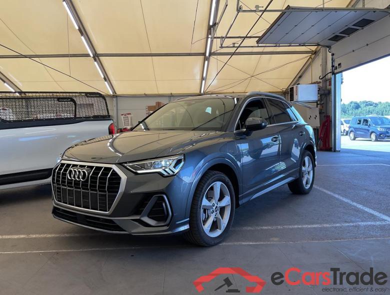 AUDI Q3 Audi Q3  S line 45 TFSI e  180(245) kW(ch) S tronic #1
