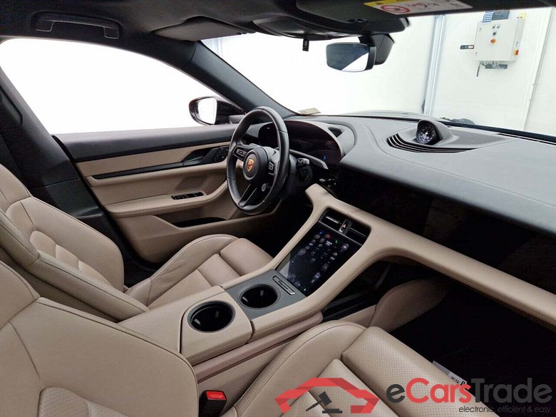 PORSCHE TAYCAN CROSS TURISMO 4 #3