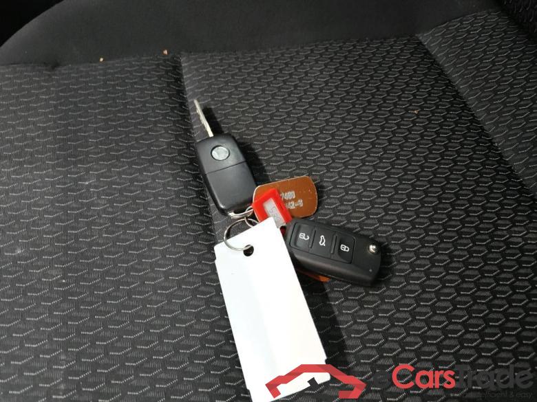 VOLKSWAGEN Caddy 75 kW #6