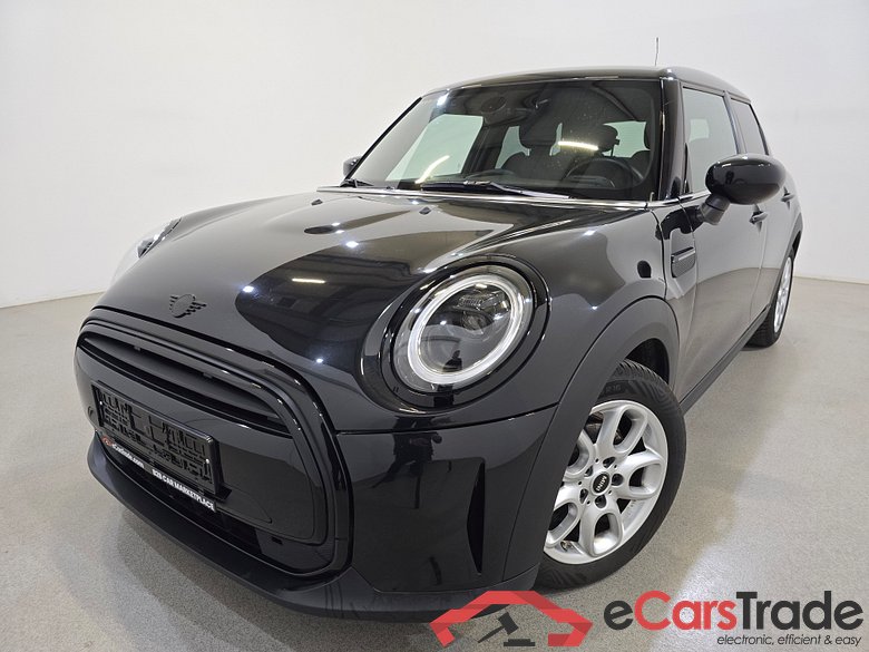 Mini Cooper Facelift 1.5i 136Hp Aut. LED-Xenon Virtual Ambient Navi 1/2 Sport-Leather KeylessGo Klima PDC ...