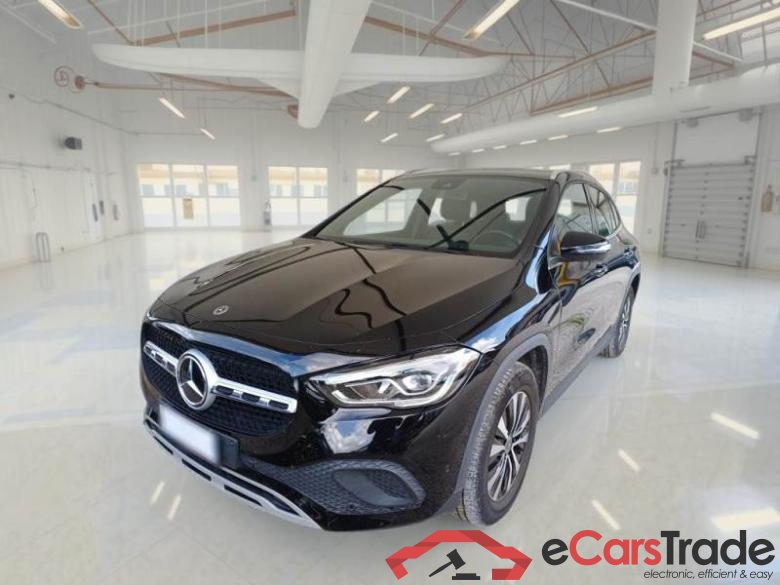 MERCEDES-BENZ GLA / 2020 / 5P / CROSSOVER GLA 250 AUTOMATIC EQ-POWER BUS EXTRA