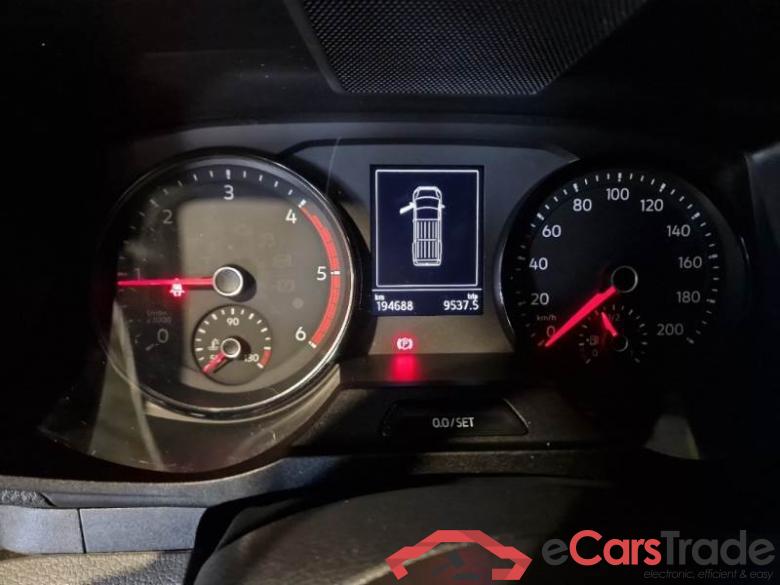 VOLKSWAGEN CRAFTER / 2017 / 4P / FURGONE 35 L3H3 2.0 TDI 103KW BUSINESS #4