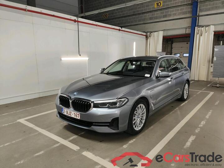 BMW 5 Reeks Touring 5 Reeks Touring 530e Auto (PHEV) 215kW/292pk  5D/P Auto-8 #1