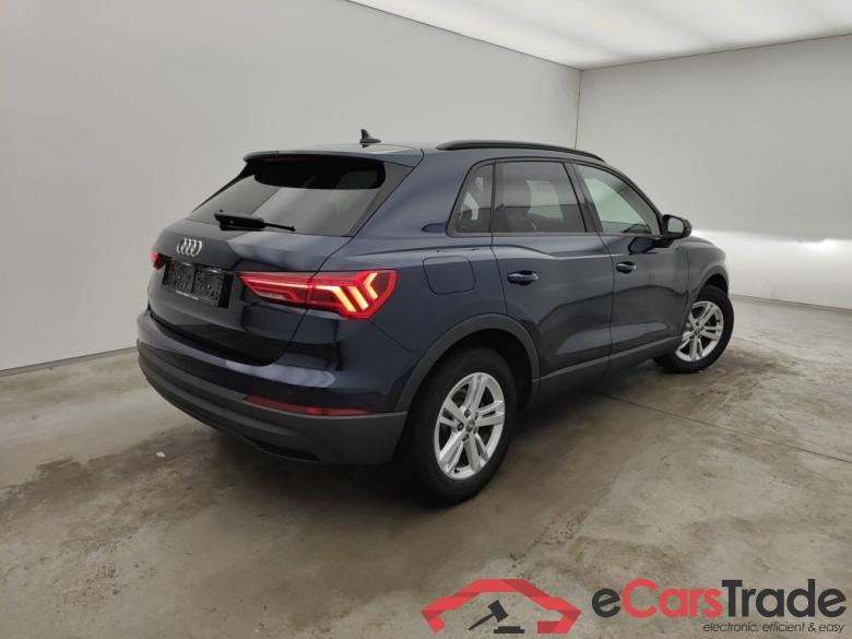 Audi Q3 35 TFSI S tronic 5d #2