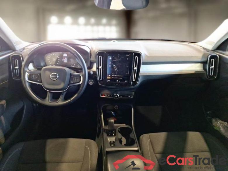 VOLVO XC40 / 2017 / 5P / SUV T4 PLUG-IN HYBRID AUTO RECH INSCRIP EXPR #3