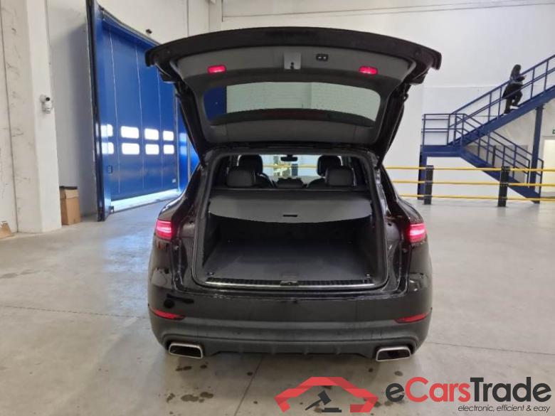 PORSCHE CAYENNE / 2017 / 5P / SUV 3.0 V6 E-HYBRID #5