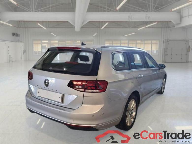 VOLKSWAGEN PASSAT / 2019 / 5P / STATION WAGON VAR.2.0 TDI SCR EVO 110KW BUSINESS BMT #2