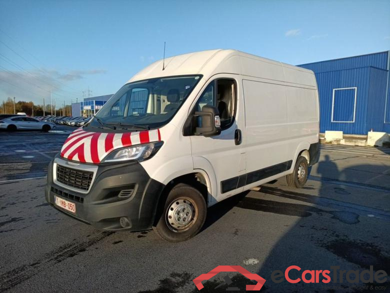 Peugeot Boxer 2.2 BlueHDi S&S 140 Premium 335 L2H2 4d