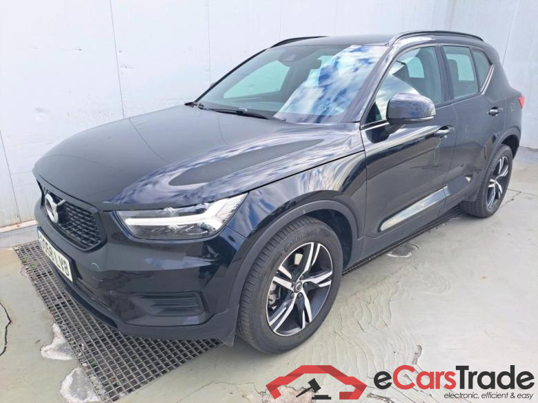 VOLVO XC40 / 2017 / 5P / todoterreno 2.0 B4 G AWD R-Design Auto